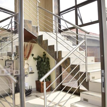 شقة Lalela House جوهانسبورغ المظهر الخارجي الصورة