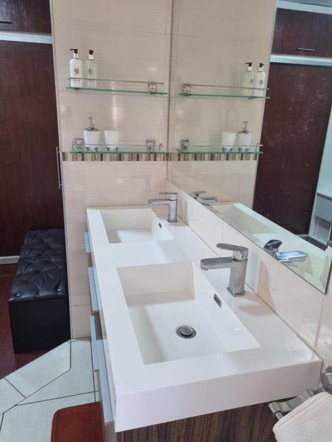 شقة Lalela House جوهانسبورغ المظهر الخارجي الصورة