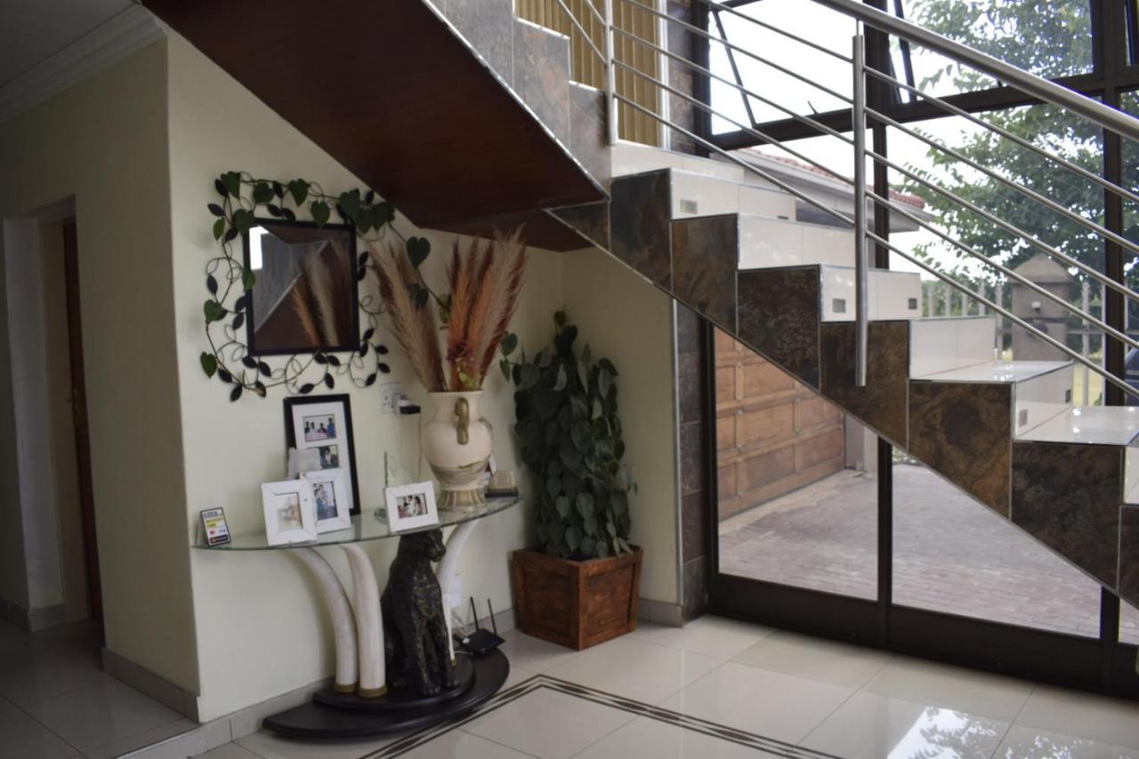 شقة Lalela House جوهانسبورغ المظهر الخارجي الصورة