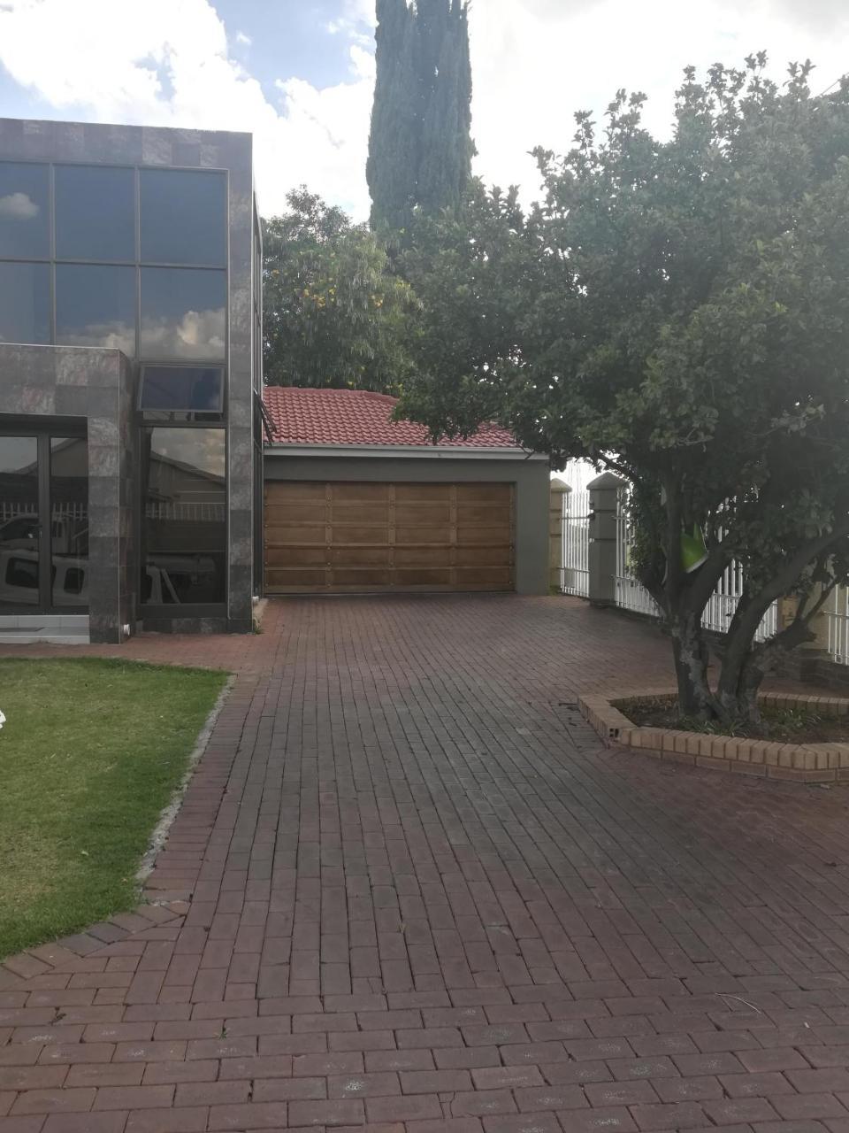 شقة Lalela House جوهانسبورغ المظهر الخارجي الصورة